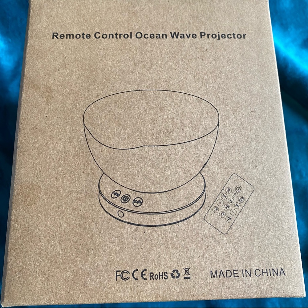 Remote Control Ocean Wave Projector with remote - Picture 2 of 3